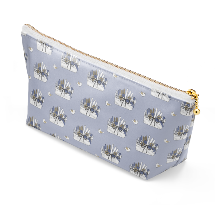 ポーチB　くすみブルー×ファスナー白