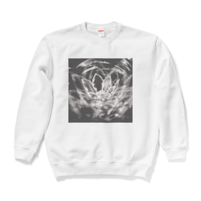 L / WHITE