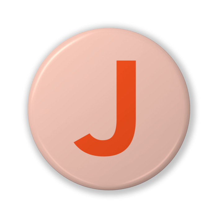 【J(ジェイ)】〈オレンジ〉缶バッジ- 32mm