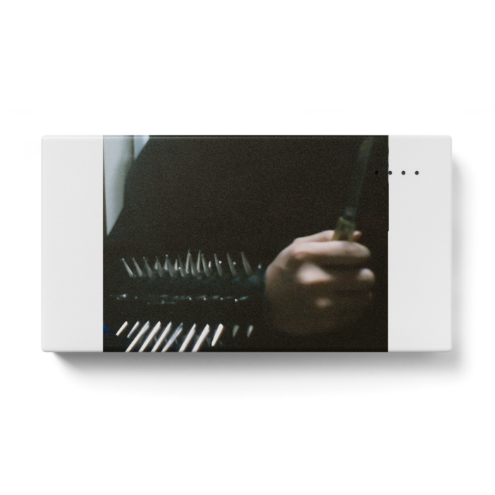 モバイルバッテリー - 123 x 65 (mm)