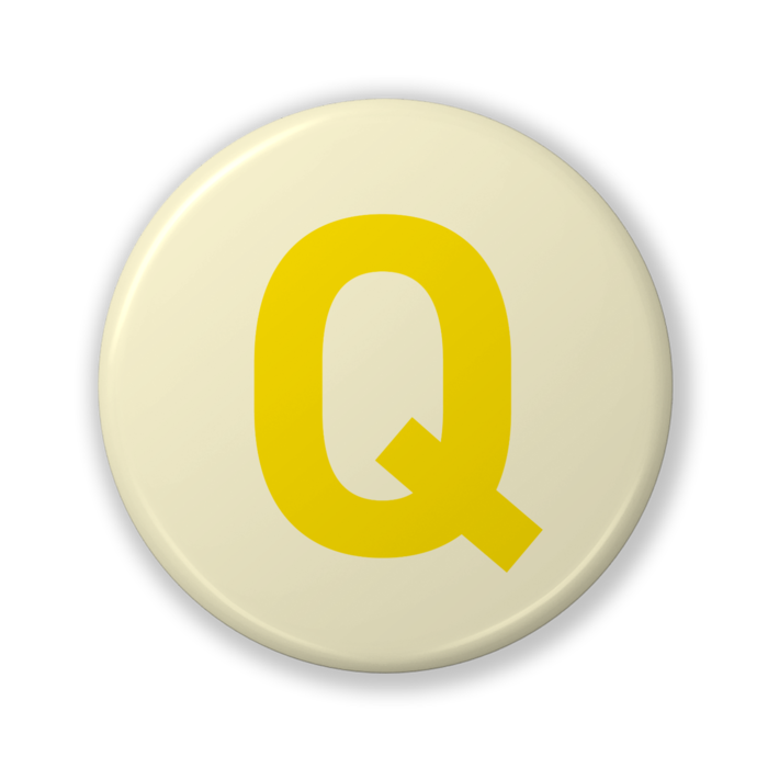 【Q(キュー)】〈イエロー〉缶バッジ- 32mm
