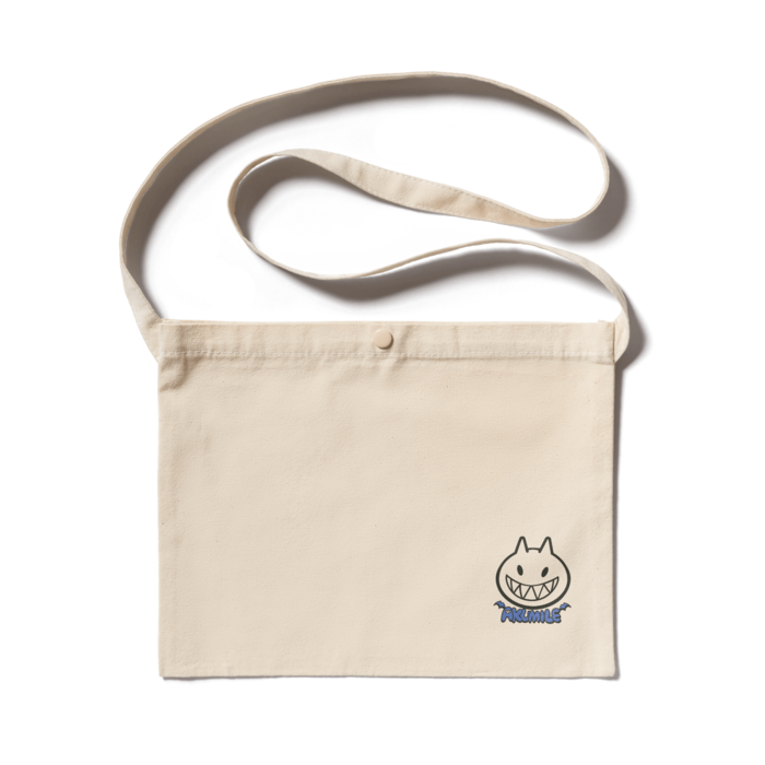 アクマイルのワンポイントサコッシュ