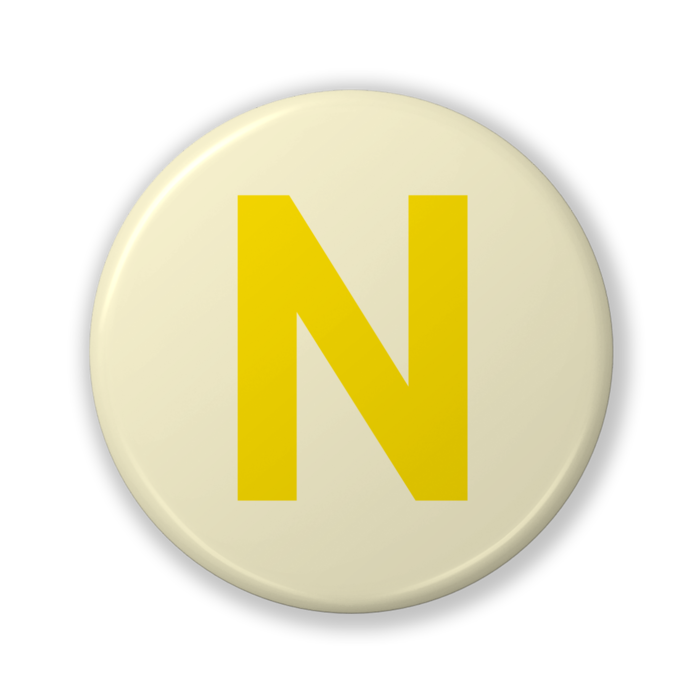 【N(エヌ)】〈イエロー〉缶バッジ- 32mm