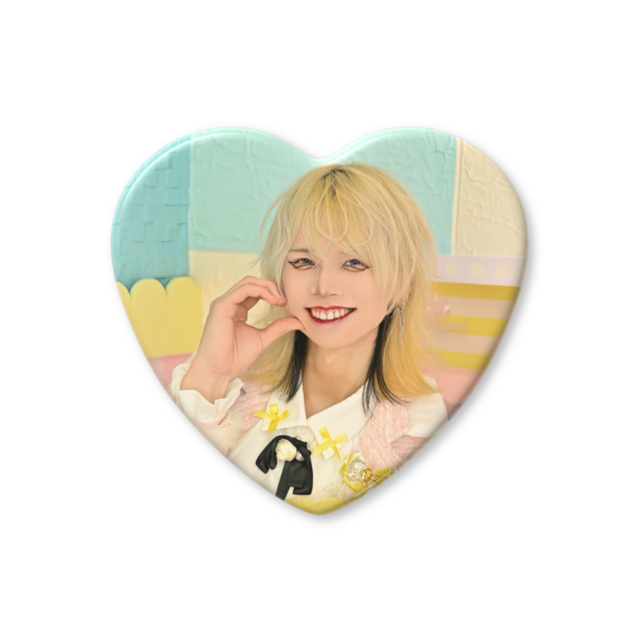 ハート缶バッジ - 57 × 52.5mm