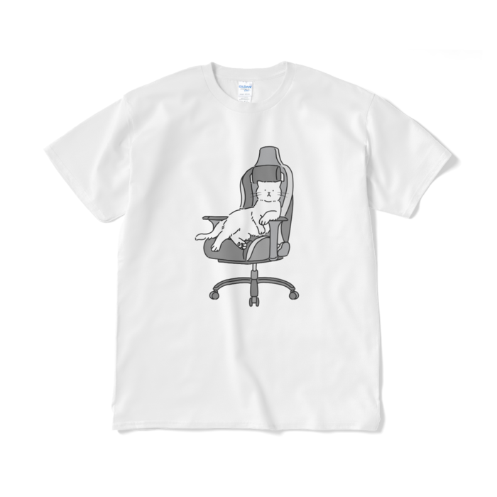 ゲーミングチェアに居座る猫のTシャツ（短納期） - XL - ホワイト